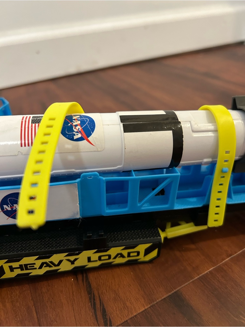 Daron Space Adventure Truck Trailer NASA USA Rocket Transporter “Read” - Picture 9 of 10